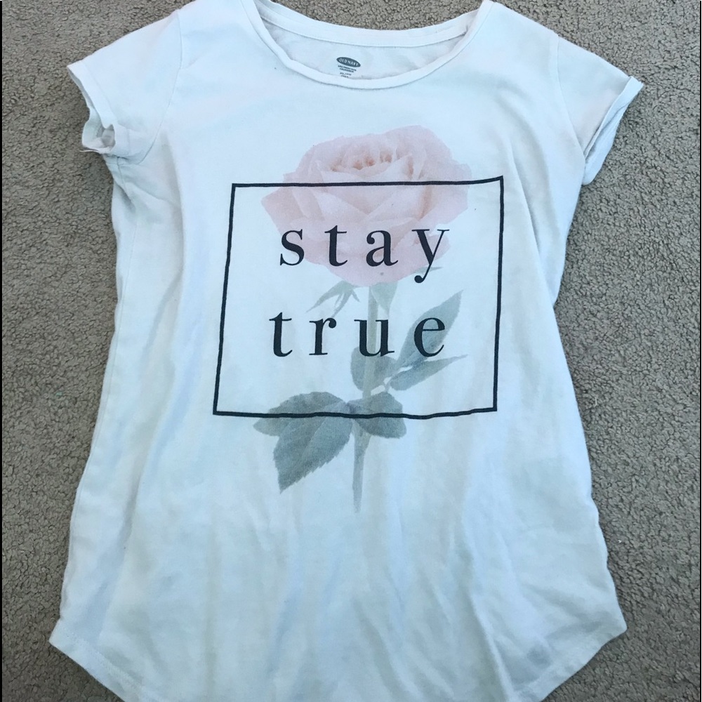 White t-shirt with cute rose in the middle